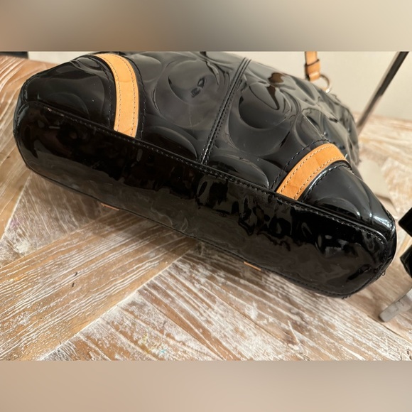 - Coach Patent leather shoulder purse with wristlet bundle! - Picture 9 of 16